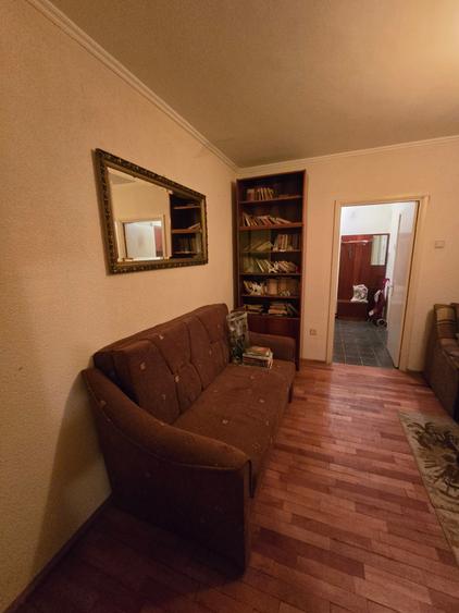 Apartament cu 2 camere, mobilat în Pajura