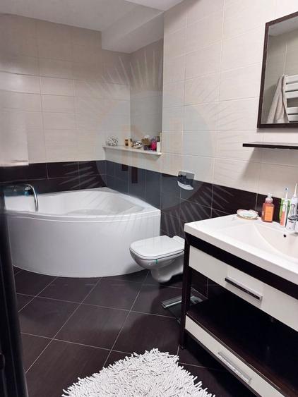 Apartament cu 3 camere decomandat în Herăstrău
