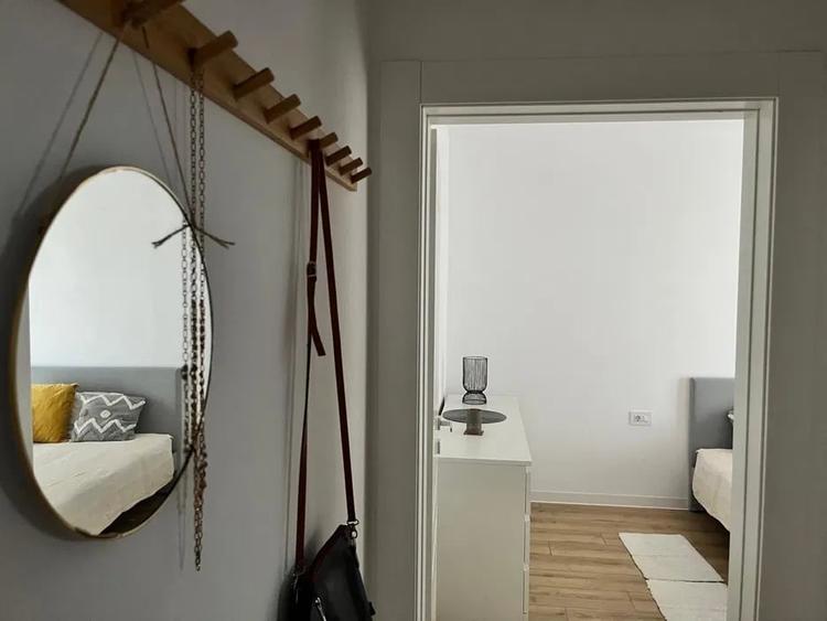 Apartament cu 2 camere decomandat, mobilat în Nordului