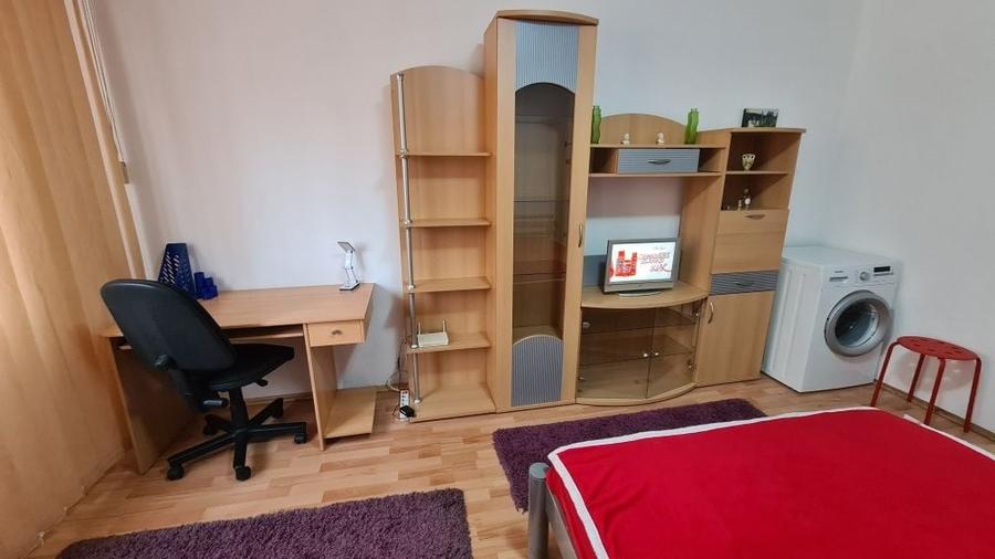 Garsonieră decomandată în Spitalul Județean