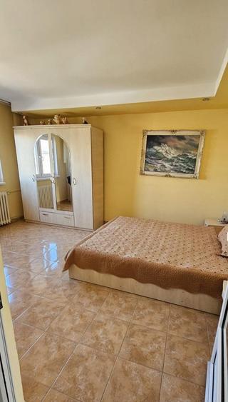 Apartament cu 4 camere decomandat, mobilat în Eforie Nord