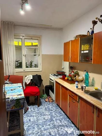 Apartament cu 3 camere decomandat în Brâncoveanu