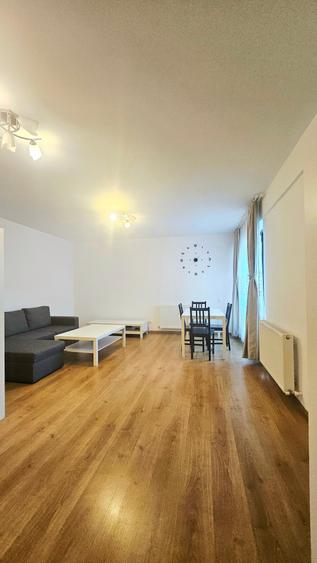 Apartament cu 3 camere semidecomandat în Străulești