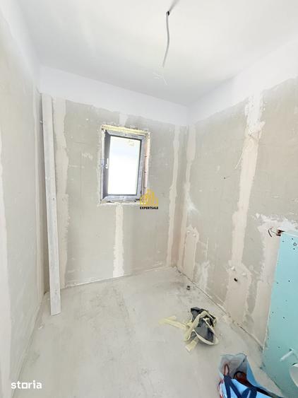 Casă cu 3 camere cu Teren 250 Mp în Central