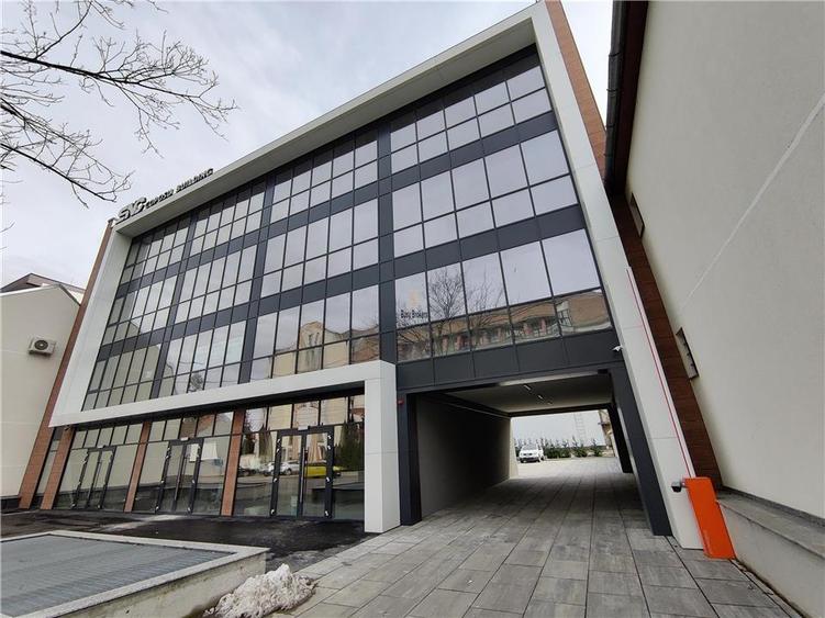 Birou, de 1,100 mp, în Ultracentral