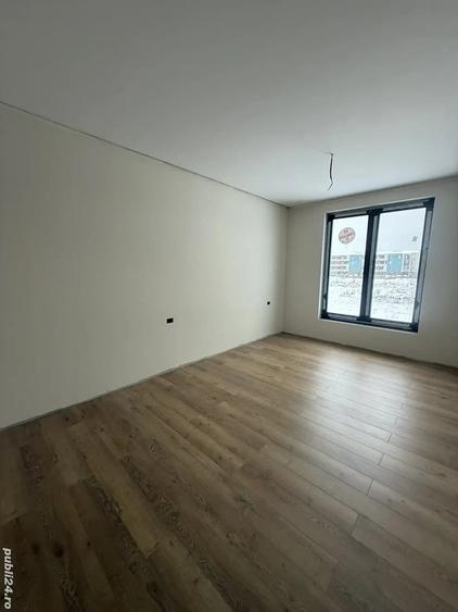 Casă cu 3 camere cu Teren 250 Mp în Braytim