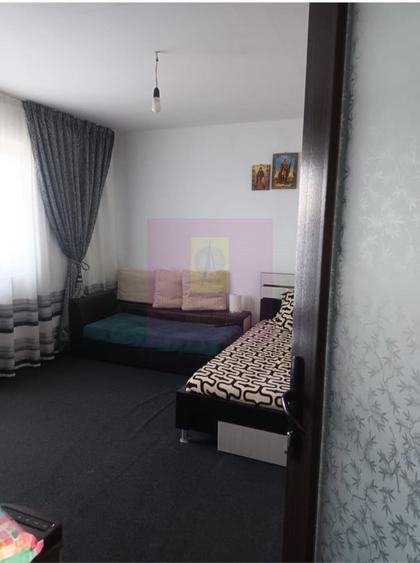 Casă cu 4 camere în Eroii Revoluției
