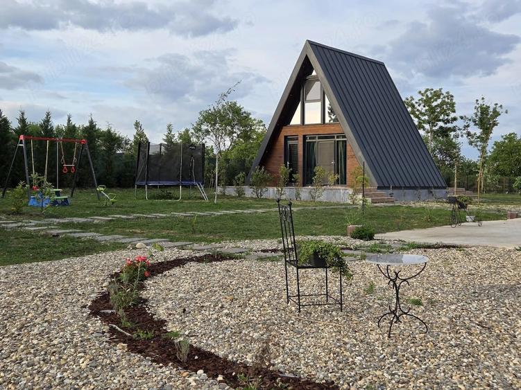 Casă cu Teren 2800 Mp în Herneacova