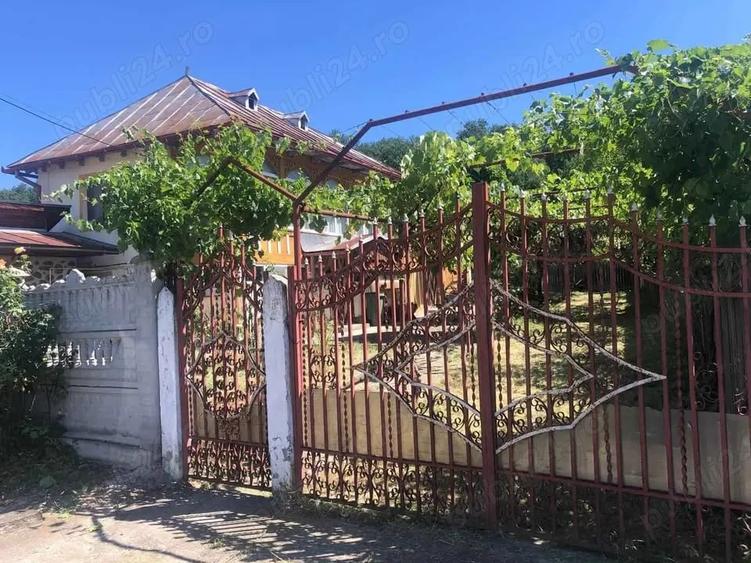 Casă cu 3 camere în Bâlteni