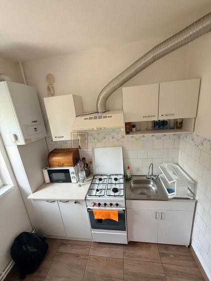 Apartament cu 2 camere decomandat, mobilat în Complex Studențesc