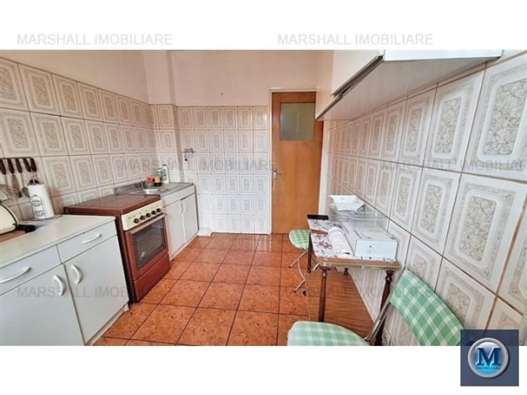 Apartament cu 4 camere decomandat, mobilat în Sud