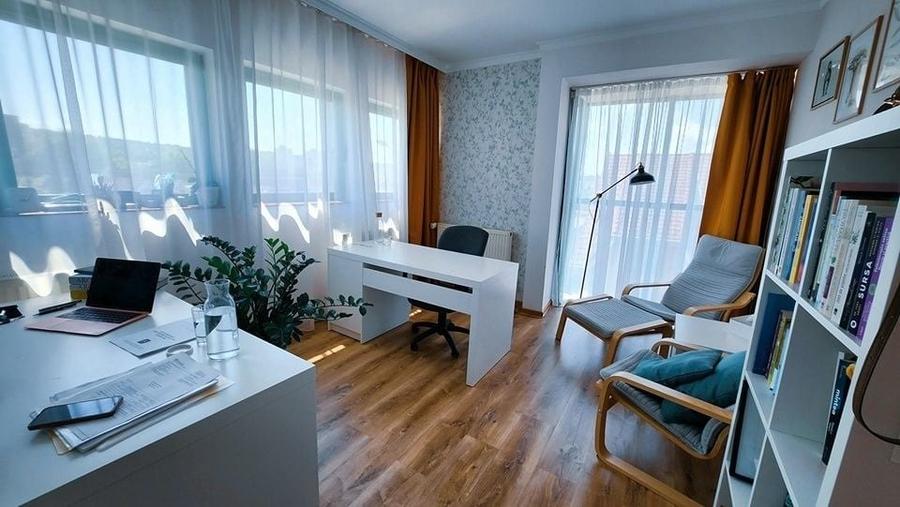 Spațiu comercial, de 25 mp, în Central