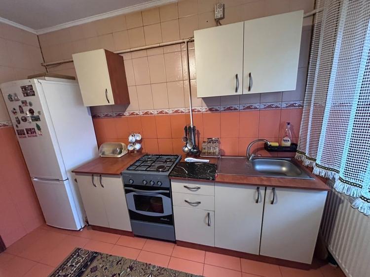 Apartament cu 2 camere decomandat în Obor