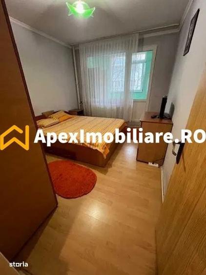 Apartament cu 3 camere semidecomandat în Giurgiului