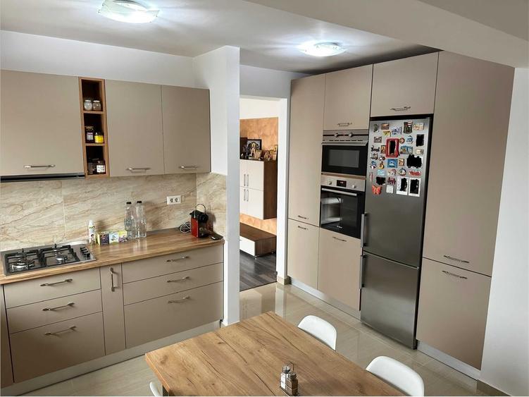 Apartament cu 2 camere decomandat în Colentina