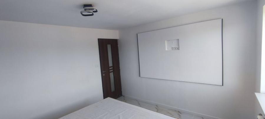 Apartament cu 2 camere decomandat în Exterior Vest