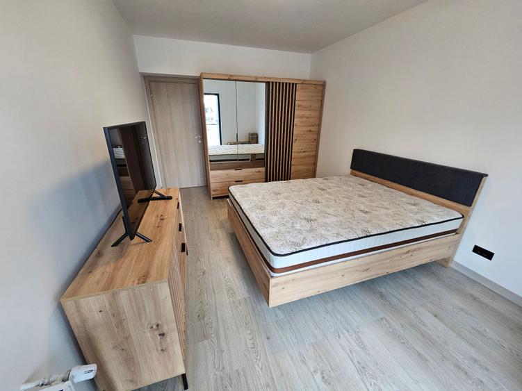 Apartament cu 2 camere decomandat, mobilat în Vitan Mall