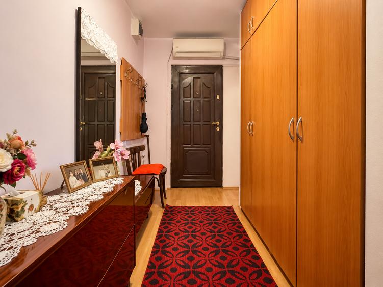Garsonieră decomandată în Soarelui