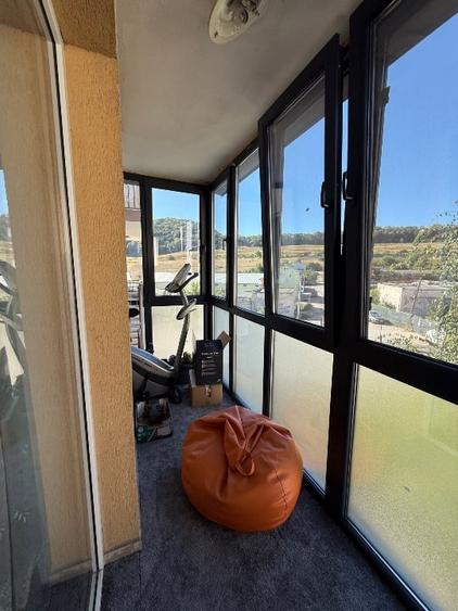 Apartament cu 2 camere semidecomandat, mobilat în Florești