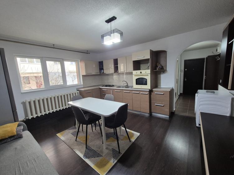 Apartament cu 2 camere decomandat, mobilat în Cetate — fotografia 1