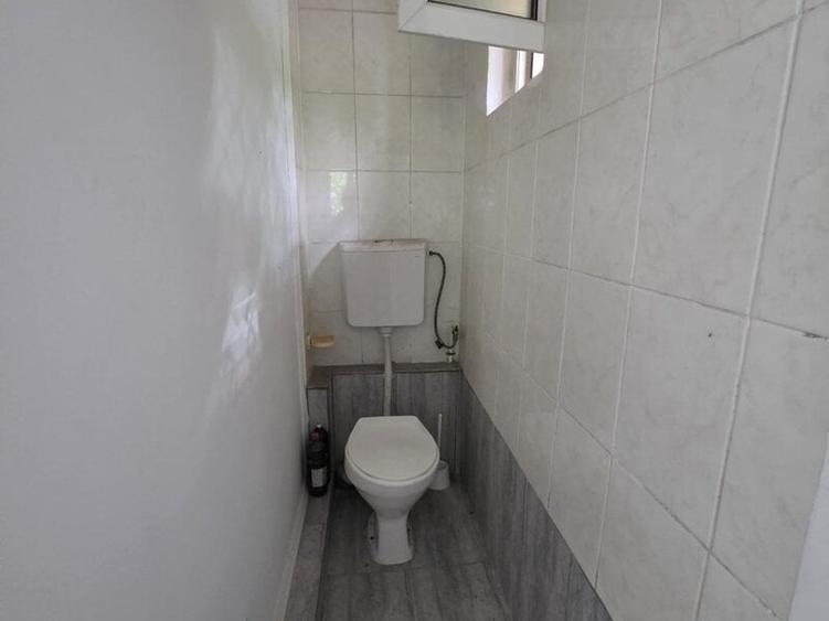 Apartament cu 3 camere decomandat în Dristor