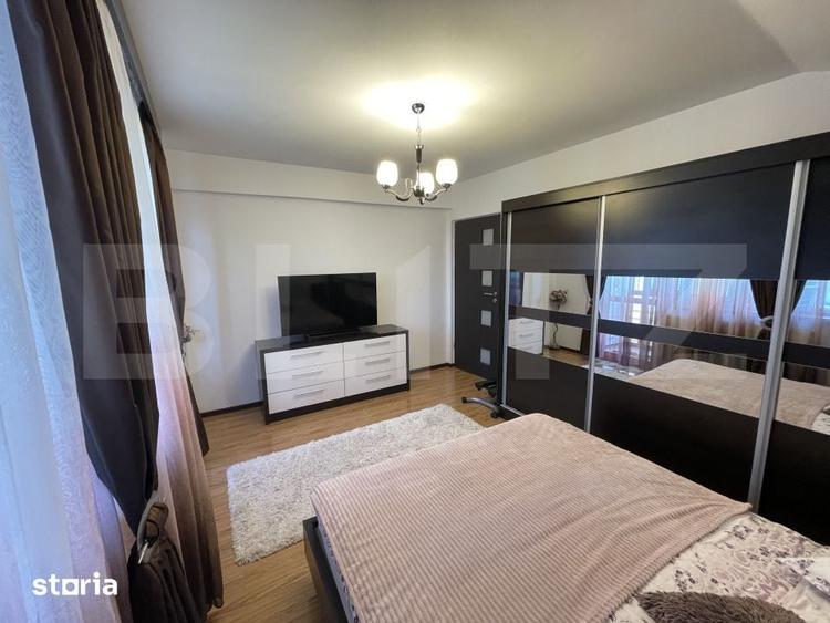 Apartament cu 3 camere decomandat în Siloz