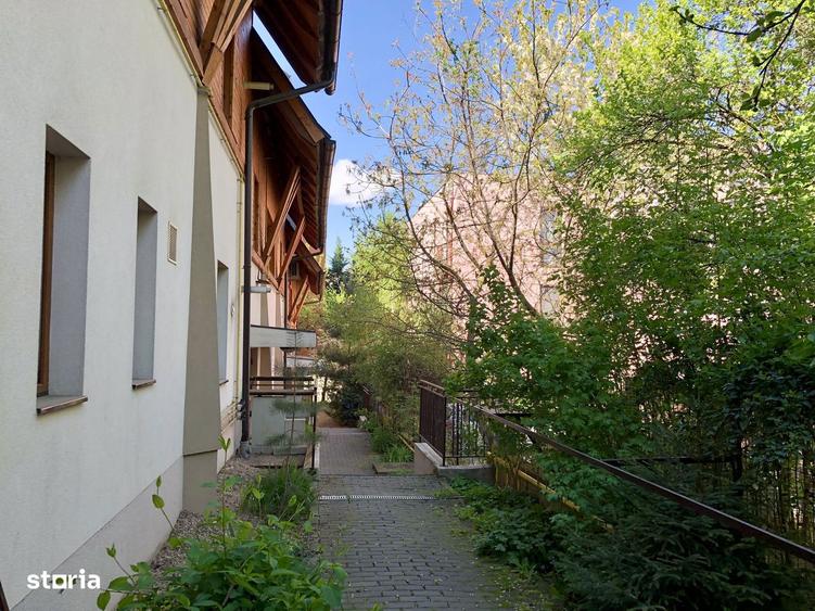 Apartament cu 3 camere în Andrei Mureșanu