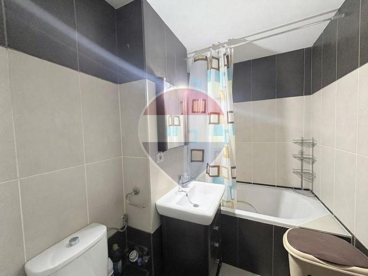 Apartament cu 3 camere decomandat, mobilat în Micălaca
