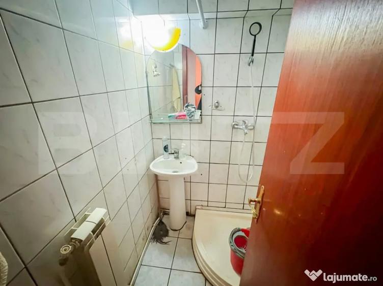 Apartament cu 4 camere decomandat în Decebal