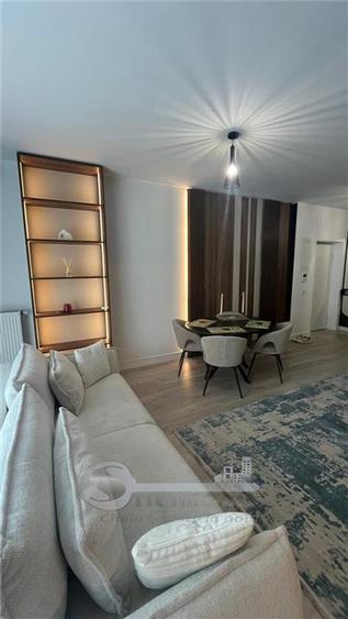 Apartament cu 2 camere decomandat în Baza 3