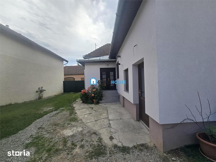Casă cu 5 camere cu Teren 1011 Mp în Voila