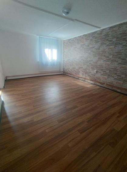 Casă individuală cu 3 camere cu Teren 500 Mp în Predeal-Sărari