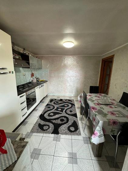 Casă cu Teren 300 Mp în Central