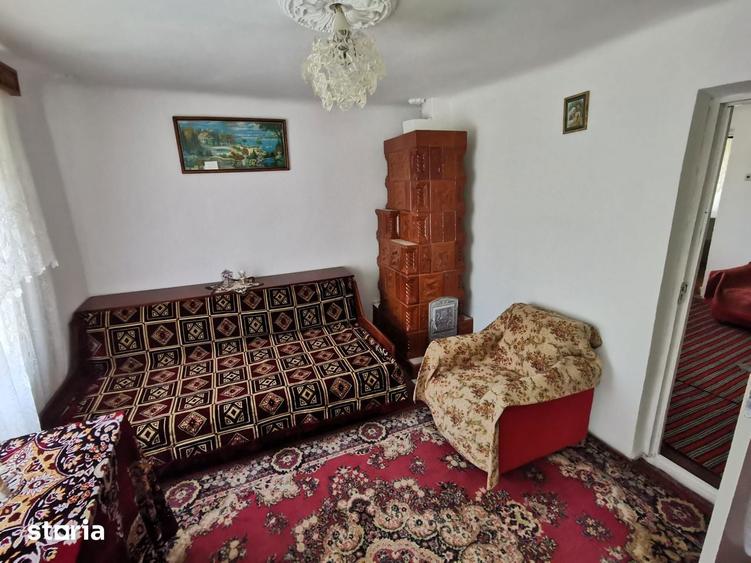Casă cu 4 camere cu Teren 1200 Mp în Posești