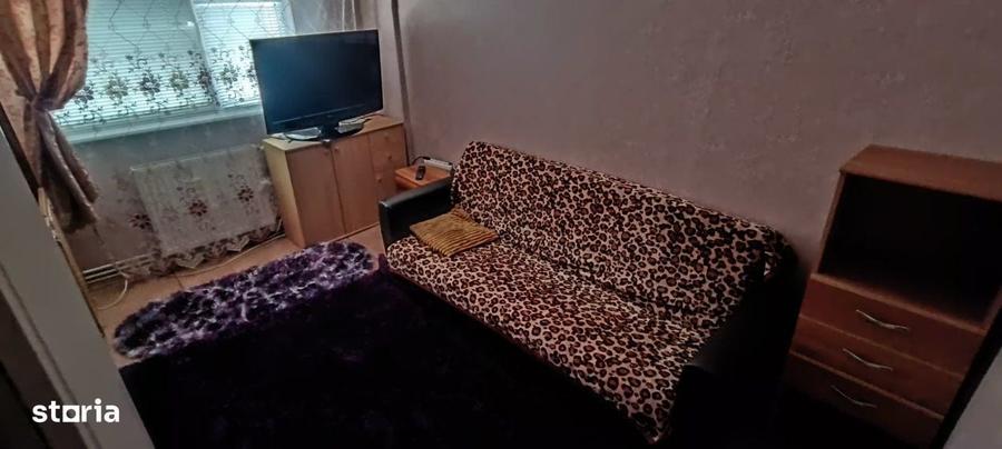 Apartament cu 4 camere, mobilat în Răcădău