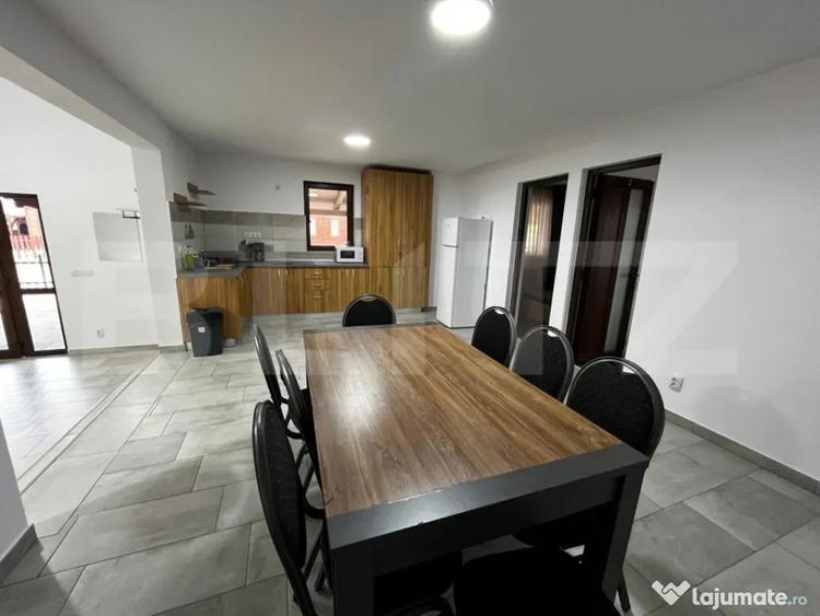 Casă cu 7 camere cu Teren 182 Mp în Beclean