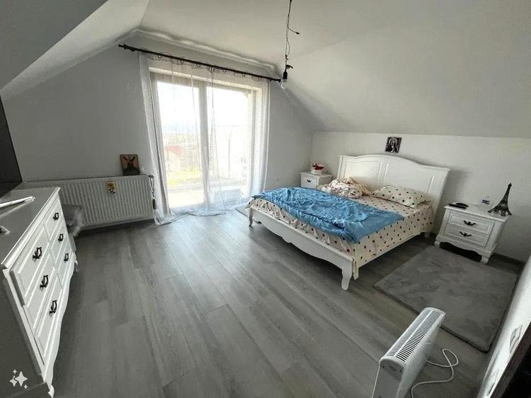 Casă cu 4 camere cu Teren 503 Mp în Șelimbăr