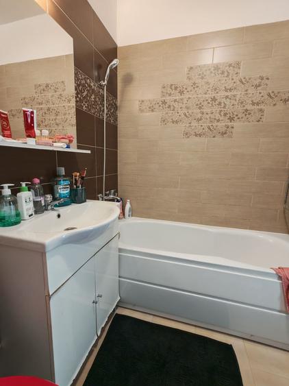 Apartament cu 2 camere semidecomandat în Exterior Vest