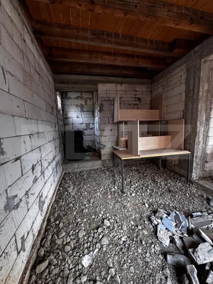 Casă individuală cu 2 camere cu Garaj în Sud-Est