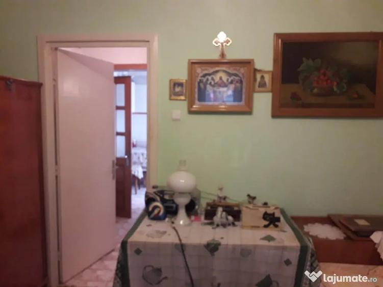 Apartament cu 2 camere decomandat în Ultracentral