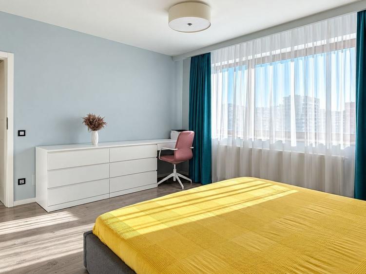 Apartament cu 3 camere semidecomandat, mobilat în Florești