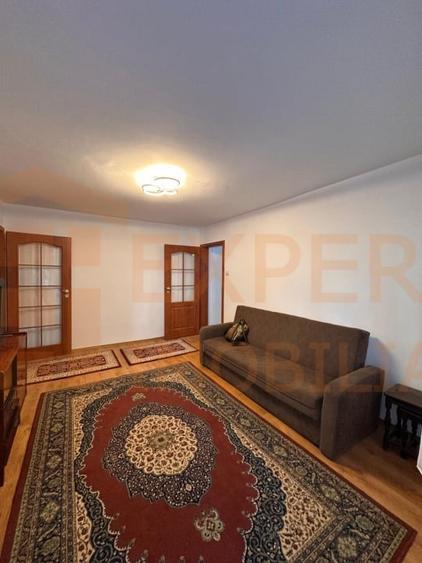 Apartament cu 3 camere semidecomandat în Tomis Nord