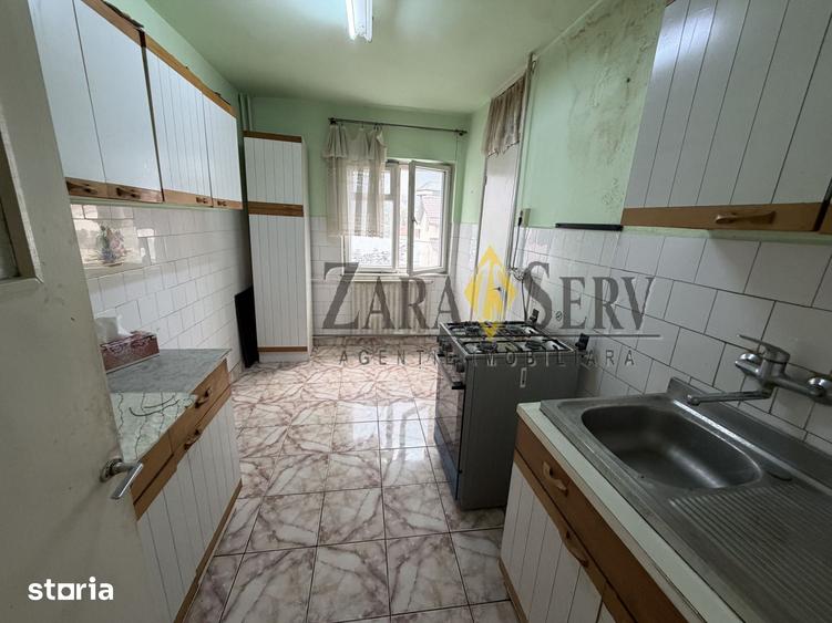 Apartament cu 3 camere decomandat în Cantacuzino