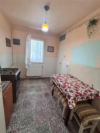 Apartament cu 2 camere decomandat în Moroasa 2