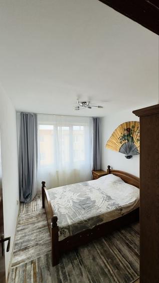 Apartament cu 3 camere decomandat în Noua