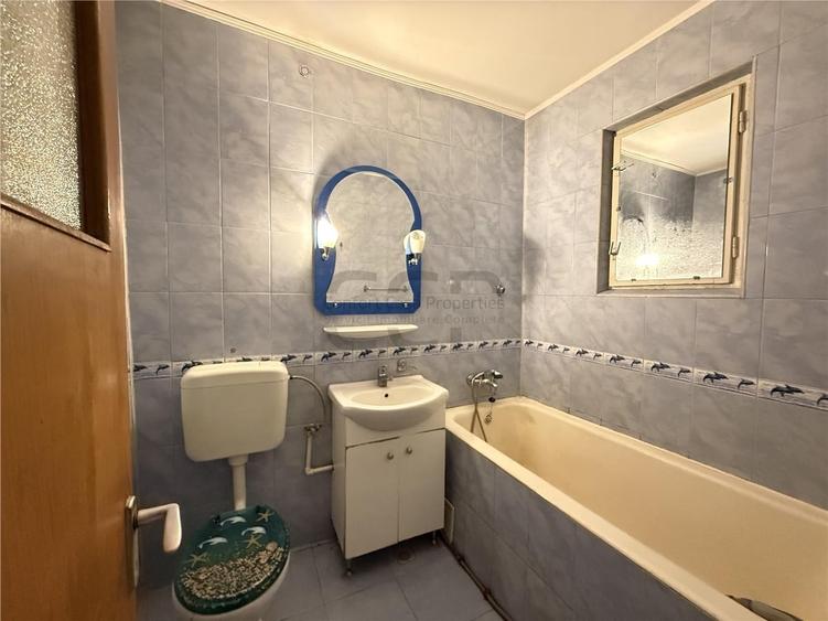 Apartament cu 3 camere decomandat în Gorjului