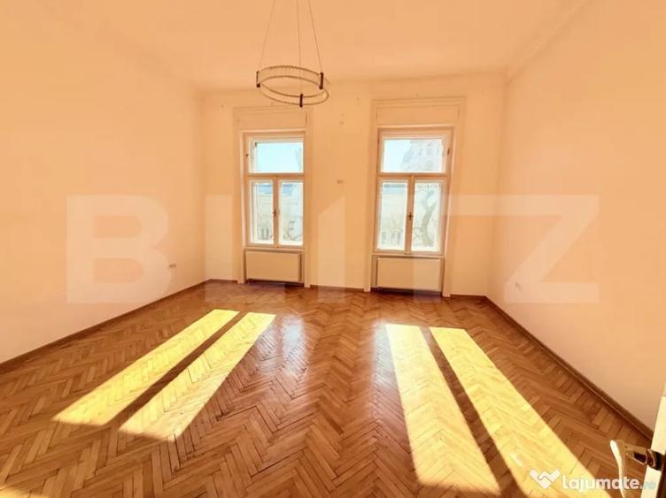 Apartament cu 3 camere decomandat în Sinaia