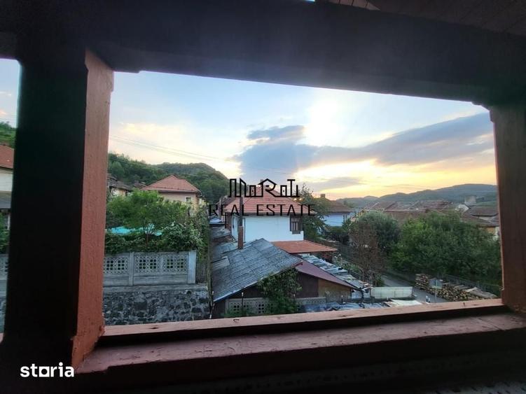 Casă cu 3 camere cu Teren 355 Mp în Criș