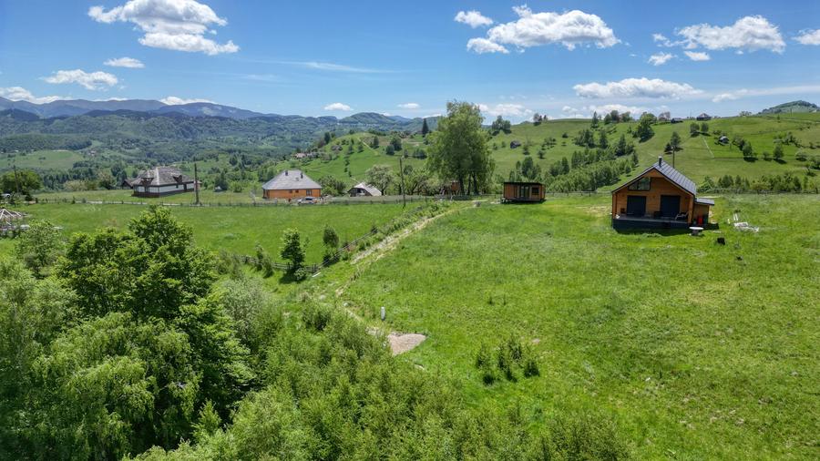 Teren Construcții intravilan de 1400 mp, în Moieciu