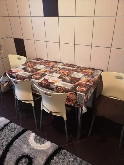 Apartament cu 2 camere decomandat în Nicolina